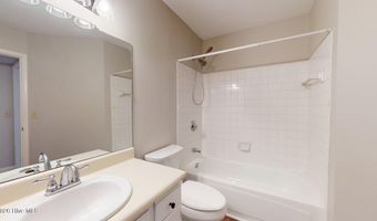 1203 Wilshire Cir, Aberdeen, NC 28315