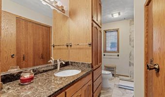 74500 240th St, Albert Lea, MN 56007