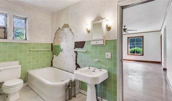 218 E Clark St, Alma Center, WI 54611