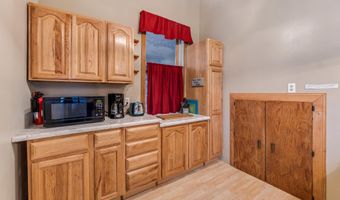 405 N Main St, Alma, WI 54610