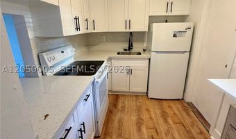 20200 NE 27th Ct 6, Aventura, FL 33180