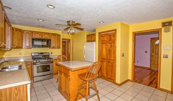 60 S Alhambra Cir, Agawam, MA 01001