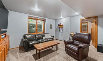 1035 Vermont Ct, Ames, IA 50014