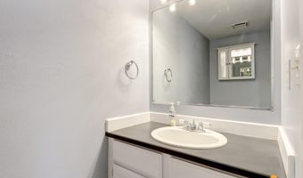 7676 Snow View Dr, Anchorage, AK 99507