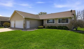 800 Kaitlynn Ave, Anamosa, IA 52205