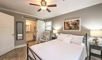 204 SW G St, Bentonville, AR 72712
