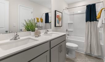 941 Misty Creek Dr, Aberdeen, NC 28315