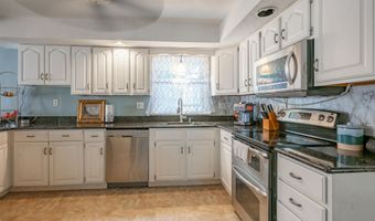 13 Robie Ln, Atkinson, NH 03811
