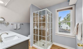 617 E 9th St, Auburn, IN 46706
