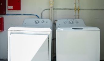 1185 98th St 8, Bay Harbor Islands, FL 33154