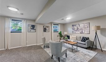 3913 Claridge Dr, Austintown, OH 44511