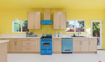 17660 Martha St, Encino, CA 91316