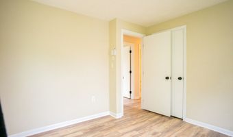 853 Main St, Acushnet, MA 02743