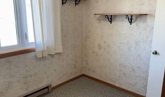 613 Vera St, Bottineau, ND 58318