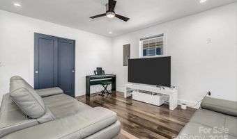 215 E Oakview Rd, Asheville, NC 28806