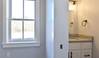 6 Maple Lake Farm Road Rd E, Charlestown, RI 02813