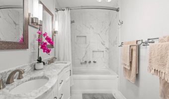 111 Kahului D406, Kahului, HI 96732