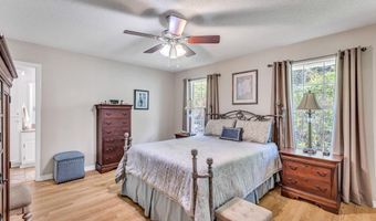 932 Bluff Rdg, Biloxi, MS 39532