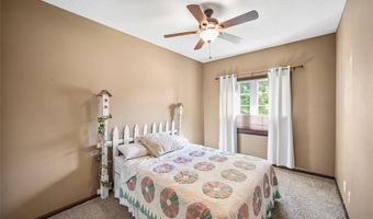 1458 NE Falstaff Ln, Ankeny, IA 50021