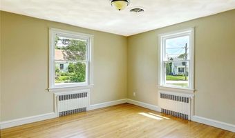 23 Robert Cir, Cranston, RI 02905