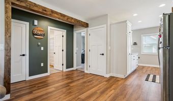 1102 E 2nd St, Anamosa, IA 52205
