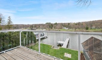 1539 Lowe Dr, Algonquin, IL 60102