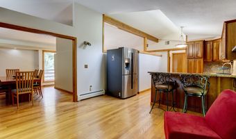 15 Brookridge Dr, Avon, CT 06001