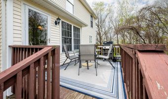 45 Pocono Ln 10, Danbury, CT 06810