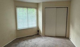54 Wentworth Rd, Bedminster, NJ 07921