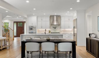 9501 WILDOAK Dr, Bethesda, MD 20814