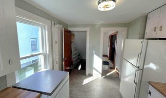 208 7th St, Bangor, ME 04401