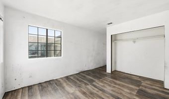 1225 N Broadway 14, Escondido, CA 92026