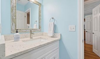 9 Doran Ave, Bristol, RI 02809