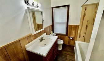 2541 Nesmith Lake Blvd, Akron, OH 44314