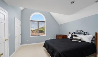 40 Alpine Estates Dr, Cranston, RI 02921