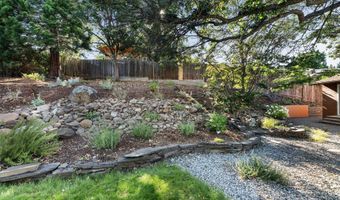 304 Clinton St, Ashland, OR 97520
