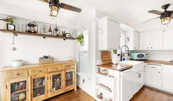 206 S Wisconsin St, Fallbrook, CA 92028