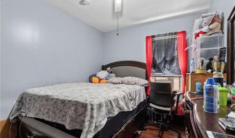 14 Parker St, Central Falls, RI 02863