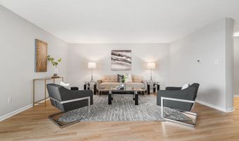 1101 S ARLINGTON RIDGE Rd 212, Arlington, VA 22202