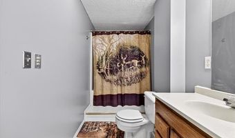 1329 Oakdale Dr, Bartlesville, OK 74006