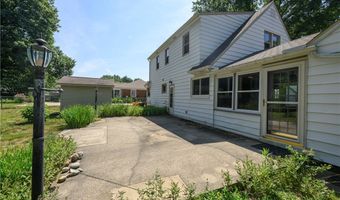 2035 Thornhill Dr, Akron, OH 44313