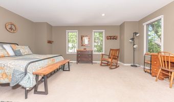 609 Ridgewood Ct, Ann Arbor, MI 48103