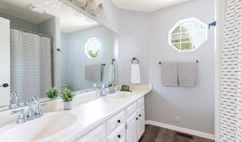 1035 Sage St, Broomfield, CO 80020