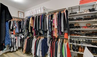 5708 Oak Bend Dr, Las Vegas, NV 89135