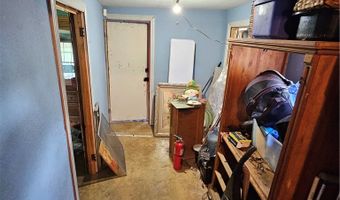 738 W 1st St, Alice, TX 78332
