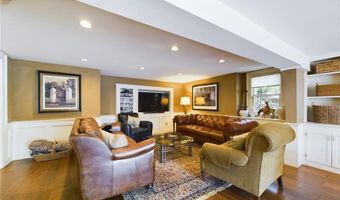 2 Signal Ridge Way, East Greenwich, RI 02818