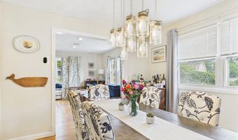 30 Alvin St, Warwick, RI 02886