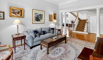 3 RAYMOND Ln, Belle Mead, NJ 08502