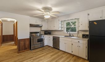 18 Leslie Ct, Bristol, CT 06010