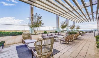 1781 N PIERCE St #303, Arlington, VA 22209